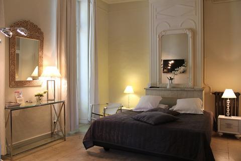 Royal Hotel