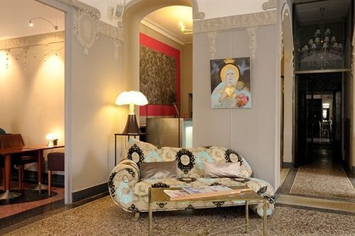 Royal Hotel